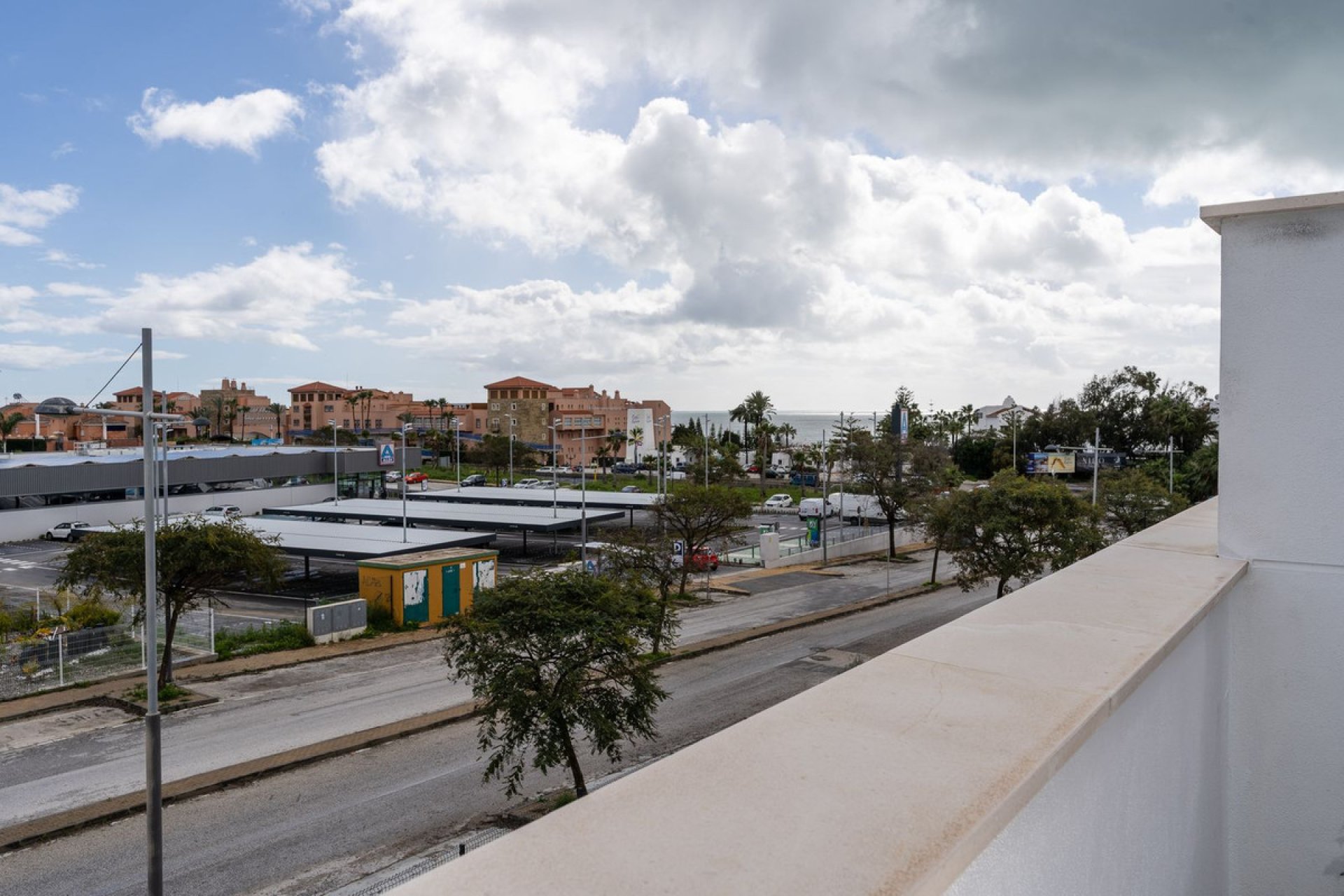 Resale - Apartment - Middle Floor Apartment - Estepona - Estepona Centro