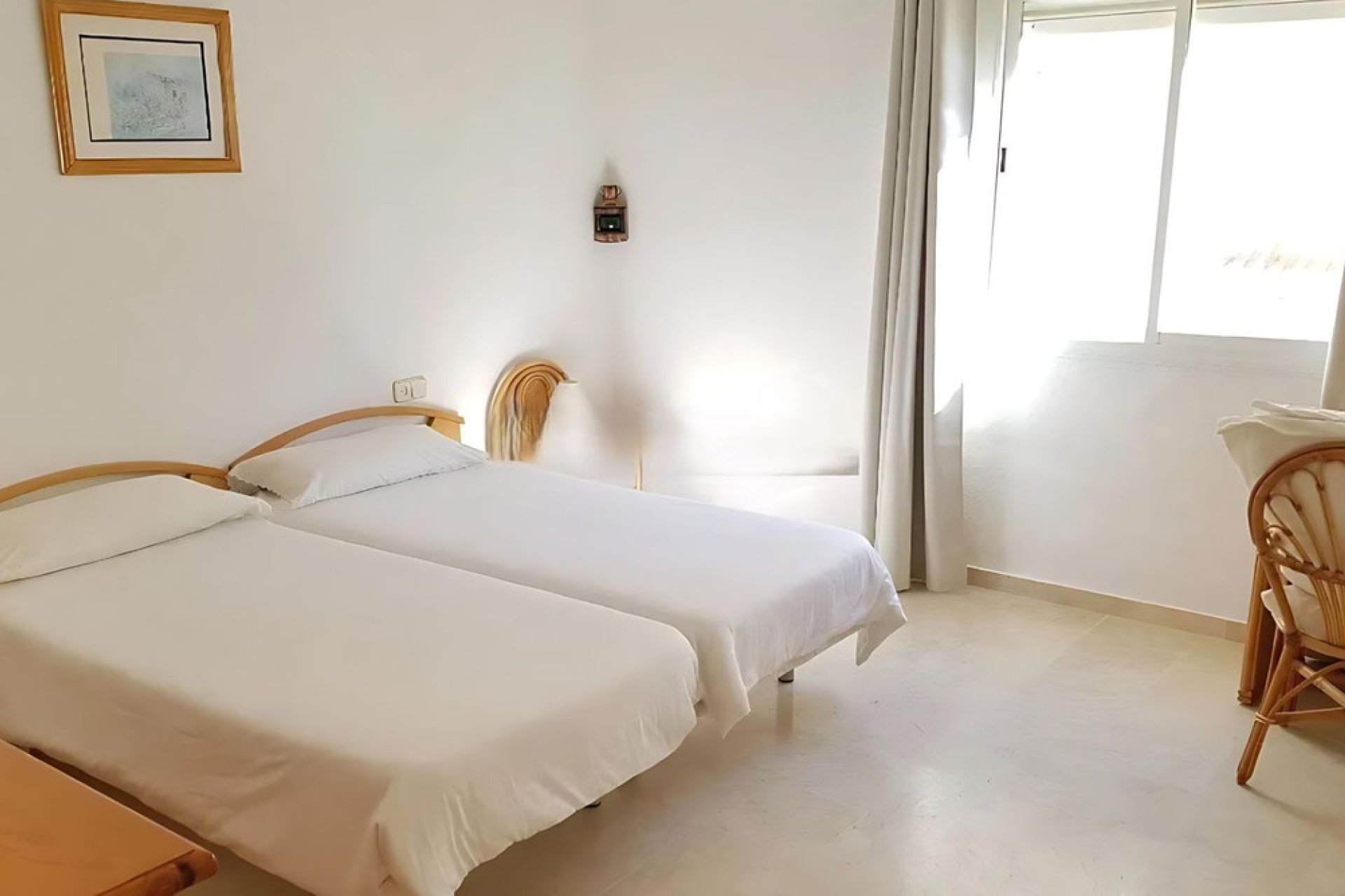 Resale - Apartment - Middle Floor Apartment - Estepona - Estepona Centro