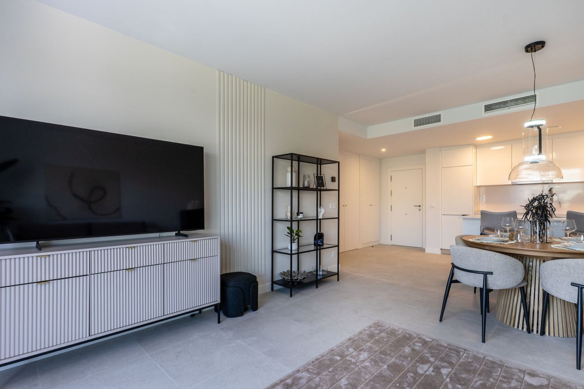 Resale - Apartment - Middle Floor Apartment - Estepona - Estepona Centro