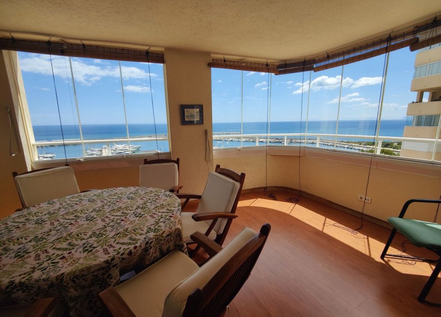 Resale - Apartment - Middle Floor Apartment - Estepona - Estepona Centro