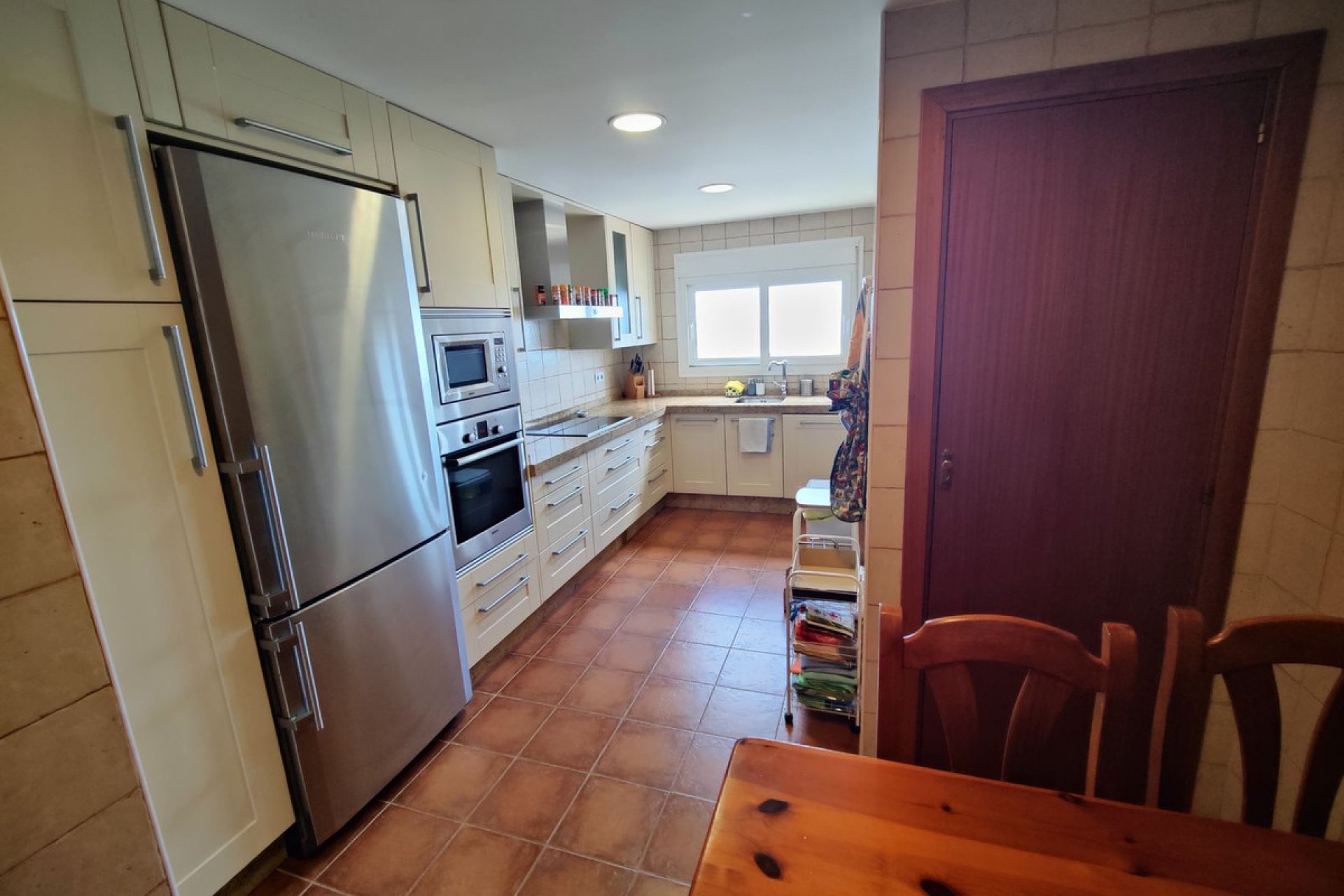 Resale - Apartment - Middle Floor Apartment - Estepona - Estepona Centro