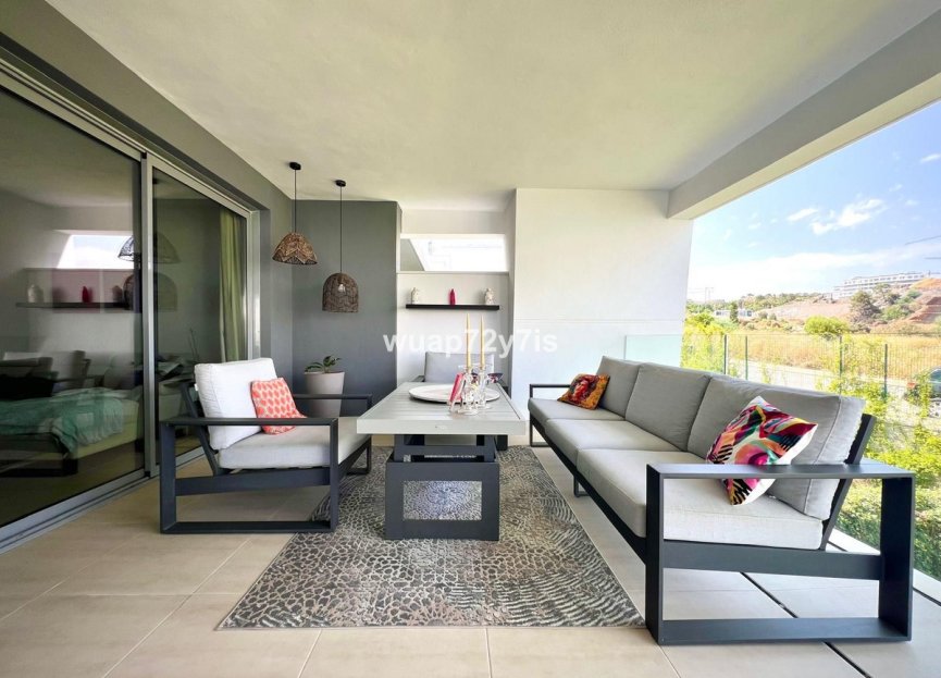 Resale - Apartment - Middle Floor Apartment - Estepona - Estepona Centro