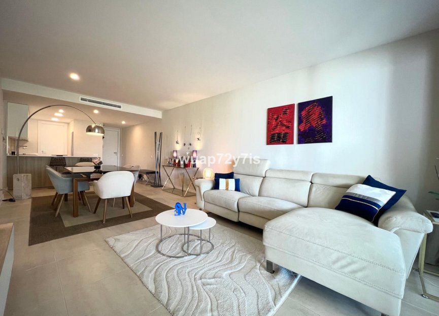 Resale - Apartment - Middle Floor Apartment - Estepona - Estepona Centro