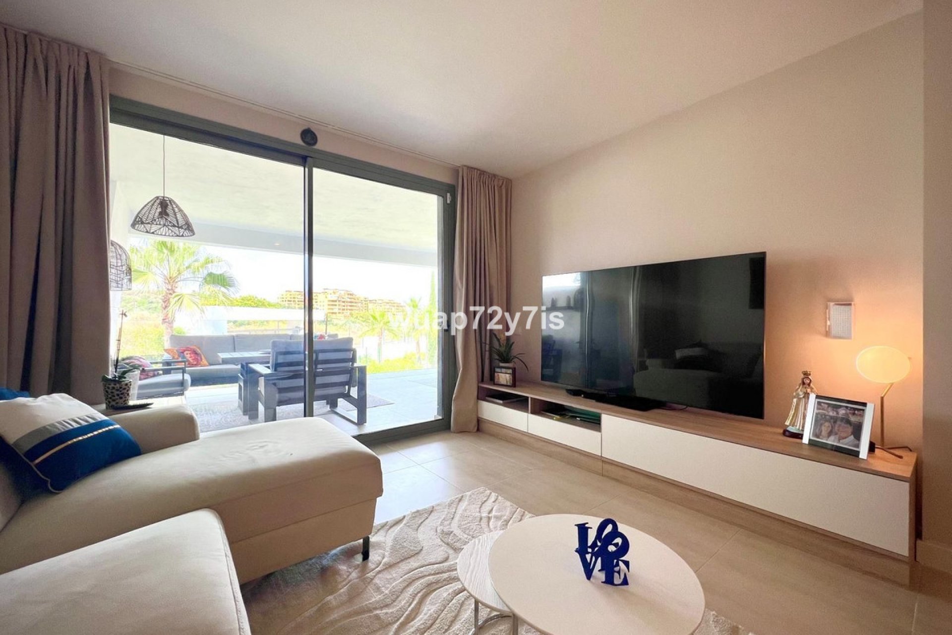 Resale - Apartment - Middle Floor Apartment - Estepona - Estepona Centro