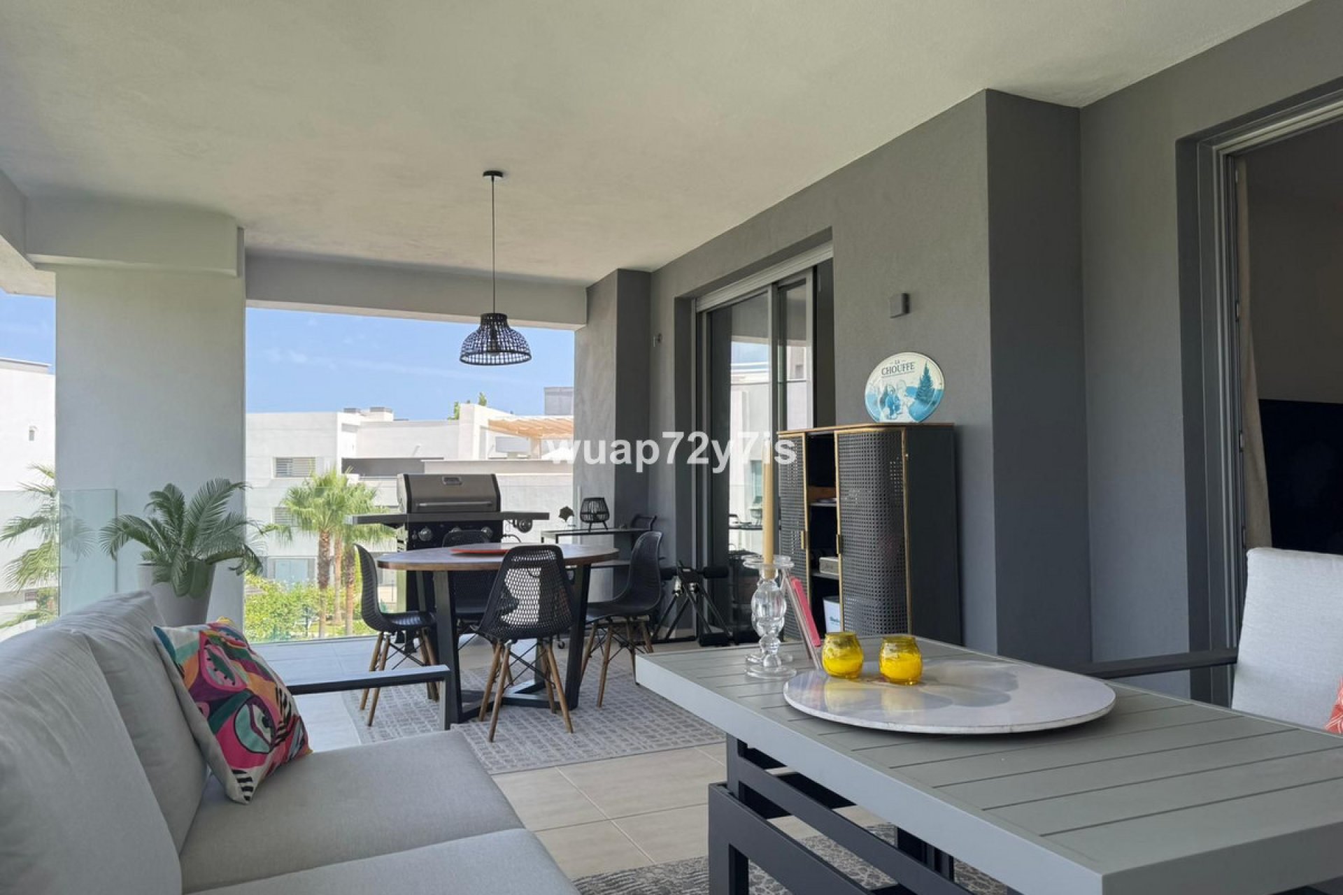 Resale - Apartment - Middle Floor Apartment - Estepona - Estepona Centro