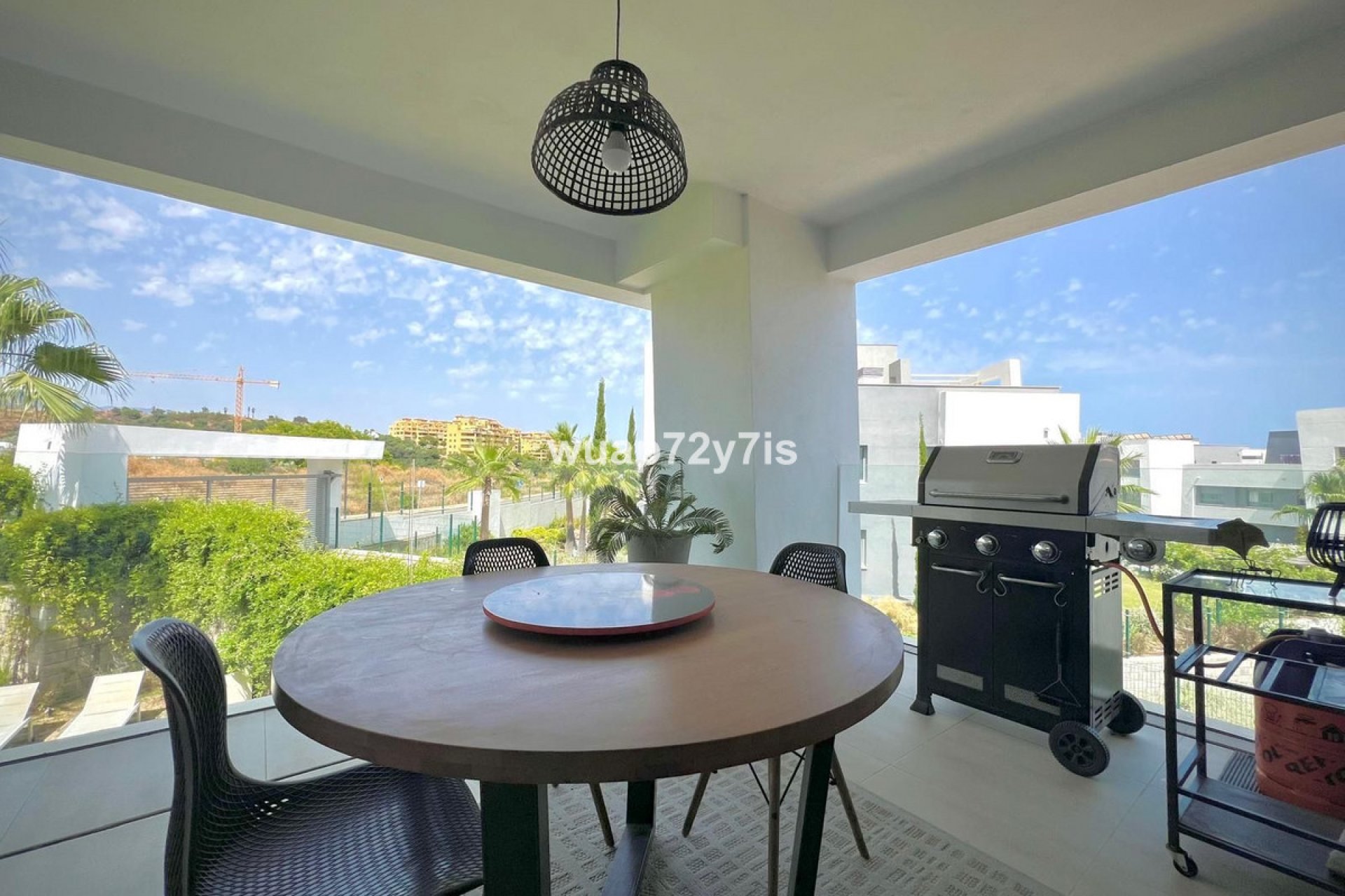 Resale - Apartment - Middle Floor Apartment - Estepona - Estepona Centro