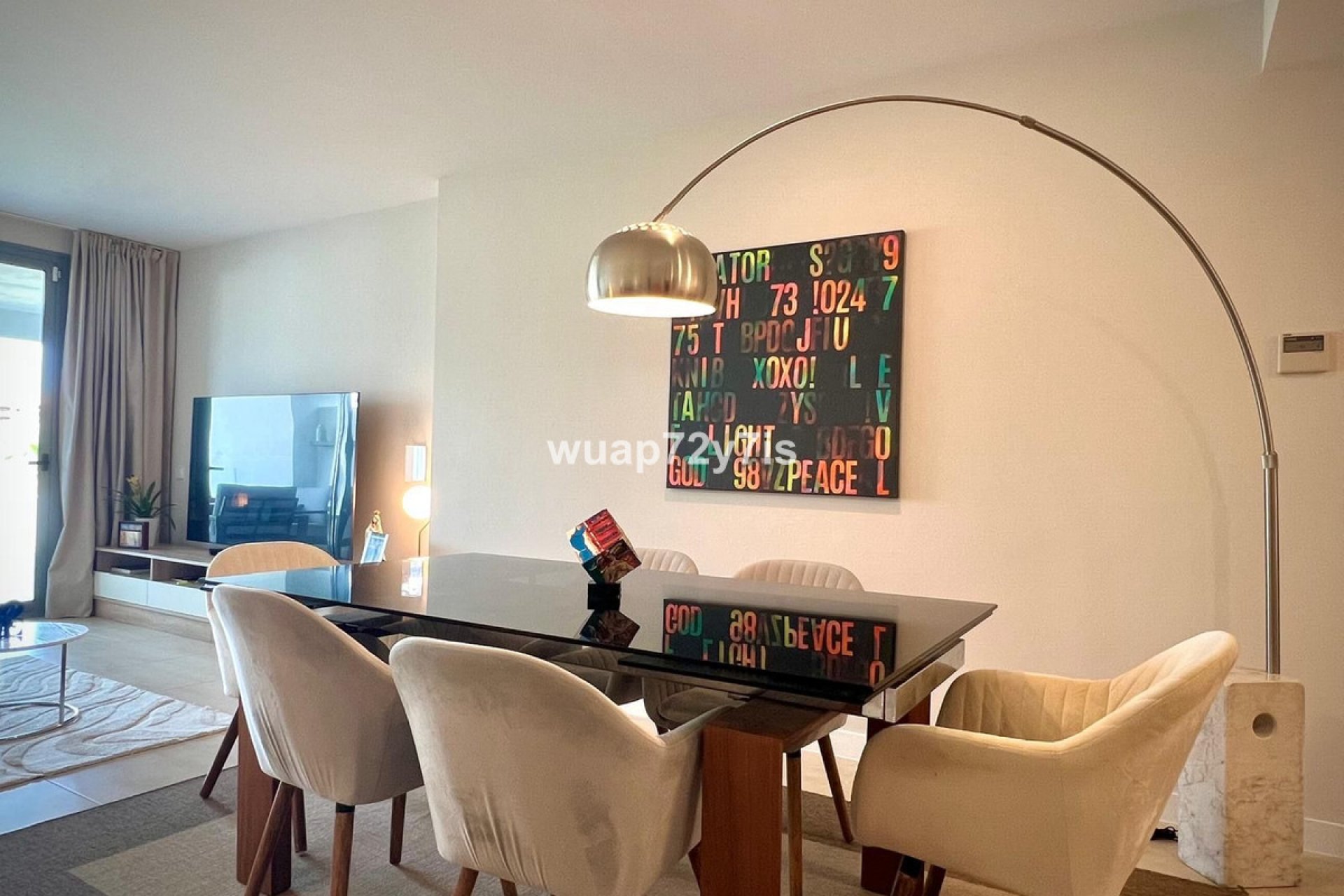 Resale - Apartment - Middle Floor Apartment - Estepona - Estepona Centro