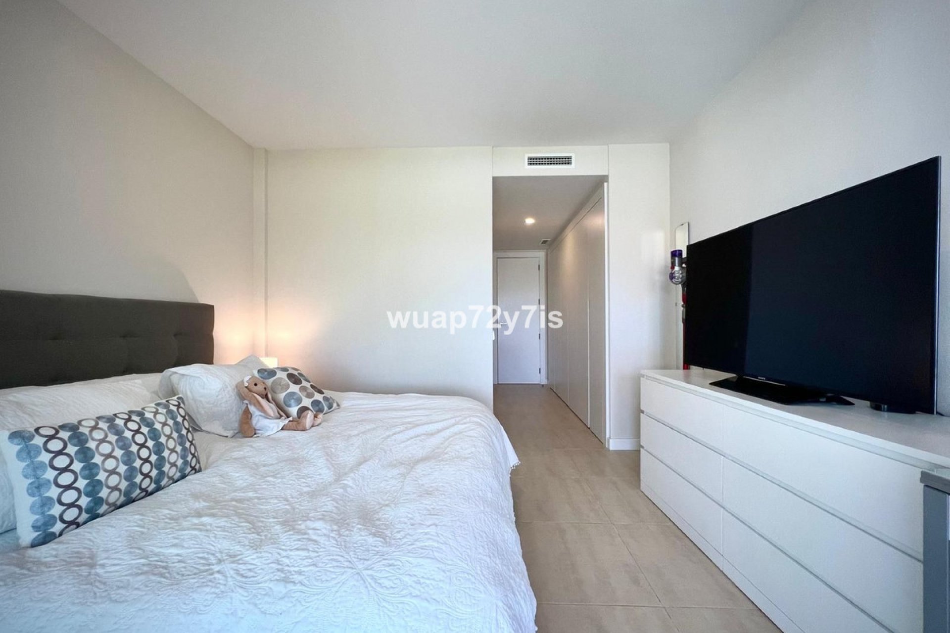 Resale - Apartment - Middle Floor Apartment - Estepona - Estepona Centro