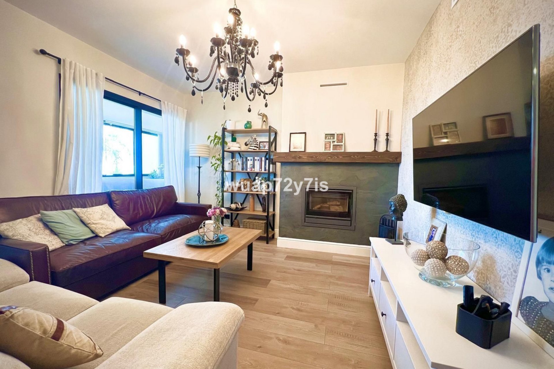 Resale - Apartment - Middle Floor Apartment - Estepona - Estepona Centro