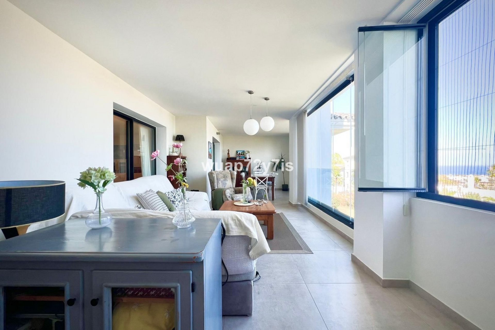 Resale - Apartment - Middle Floor Apartment - Estepona - Estepona Centro