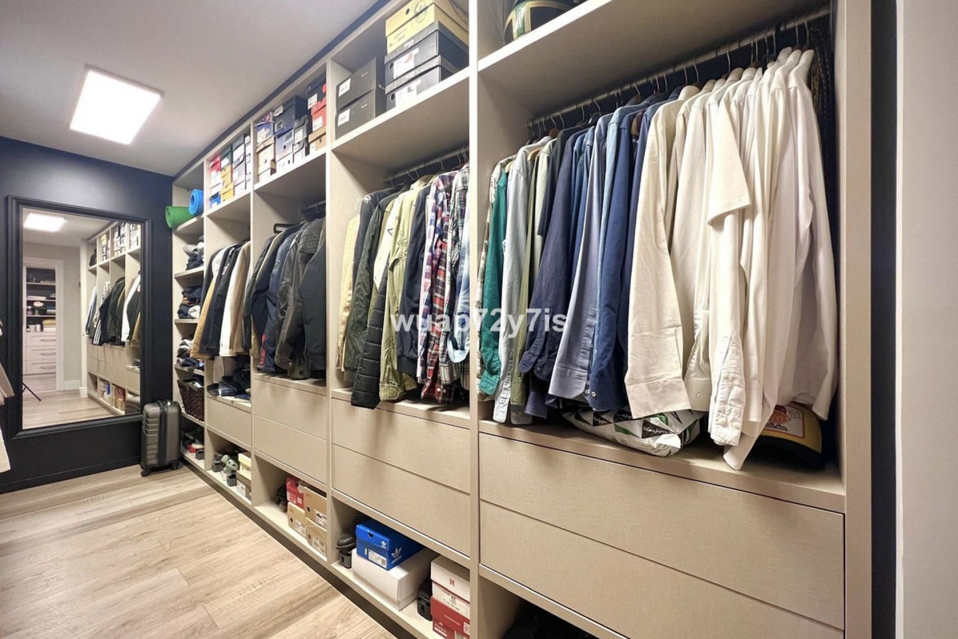 Resale - Apartment - Middle Floor Apartment - Estepona - Estepona Centro