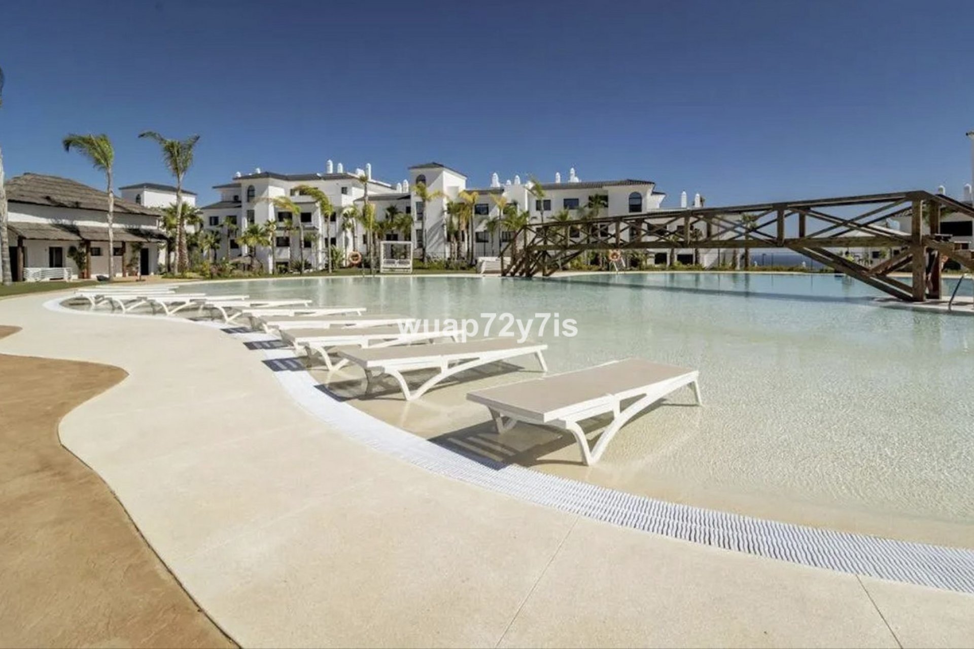 Resale - Apartment - Middle Floor Apartment - Estepona - Estepona Centro