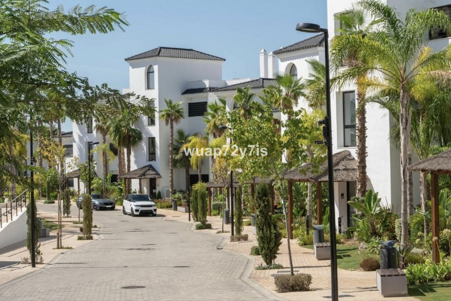 Resale - Apartment - Middle Floor Apartment - Estepona - Estepona Centro