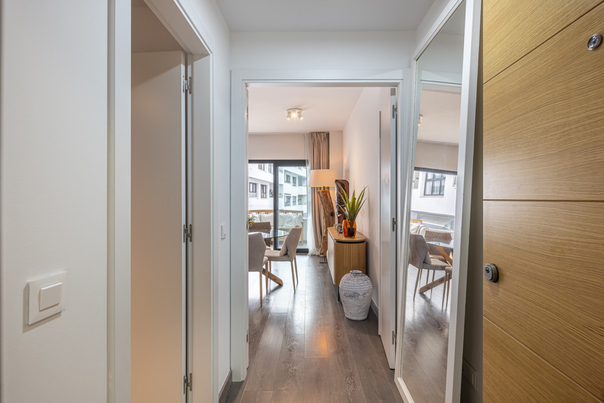 Resale - Apartment - Middle Floor Apartment - Estepona - Estepona Centro