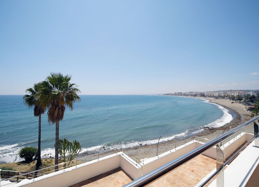 Resale - Apartment - Middle Floor Apartment - Estepona - Estepona Centro
