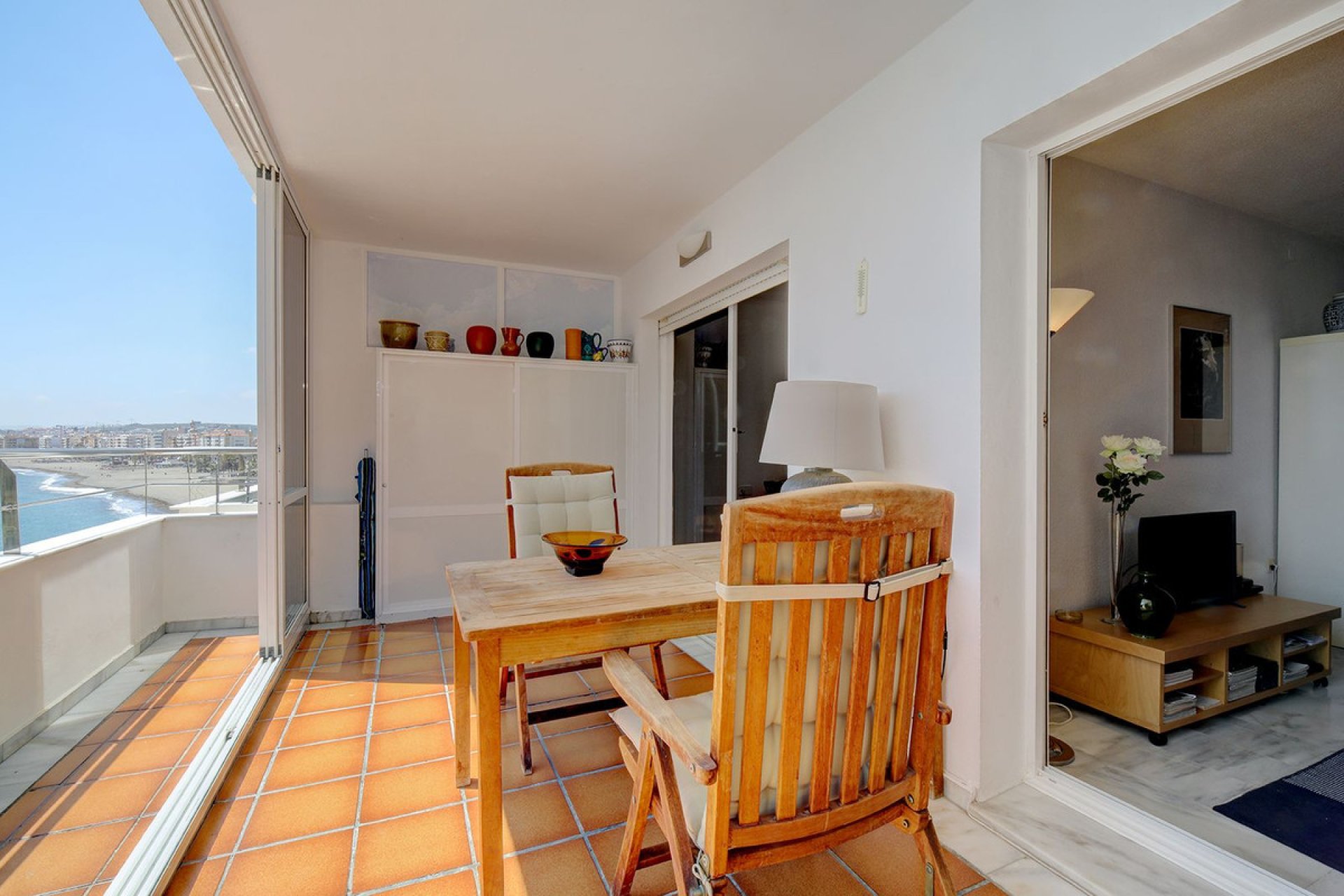 Resale - Apartment - Middle Floor Apartment - Estepona - Estepona Centro