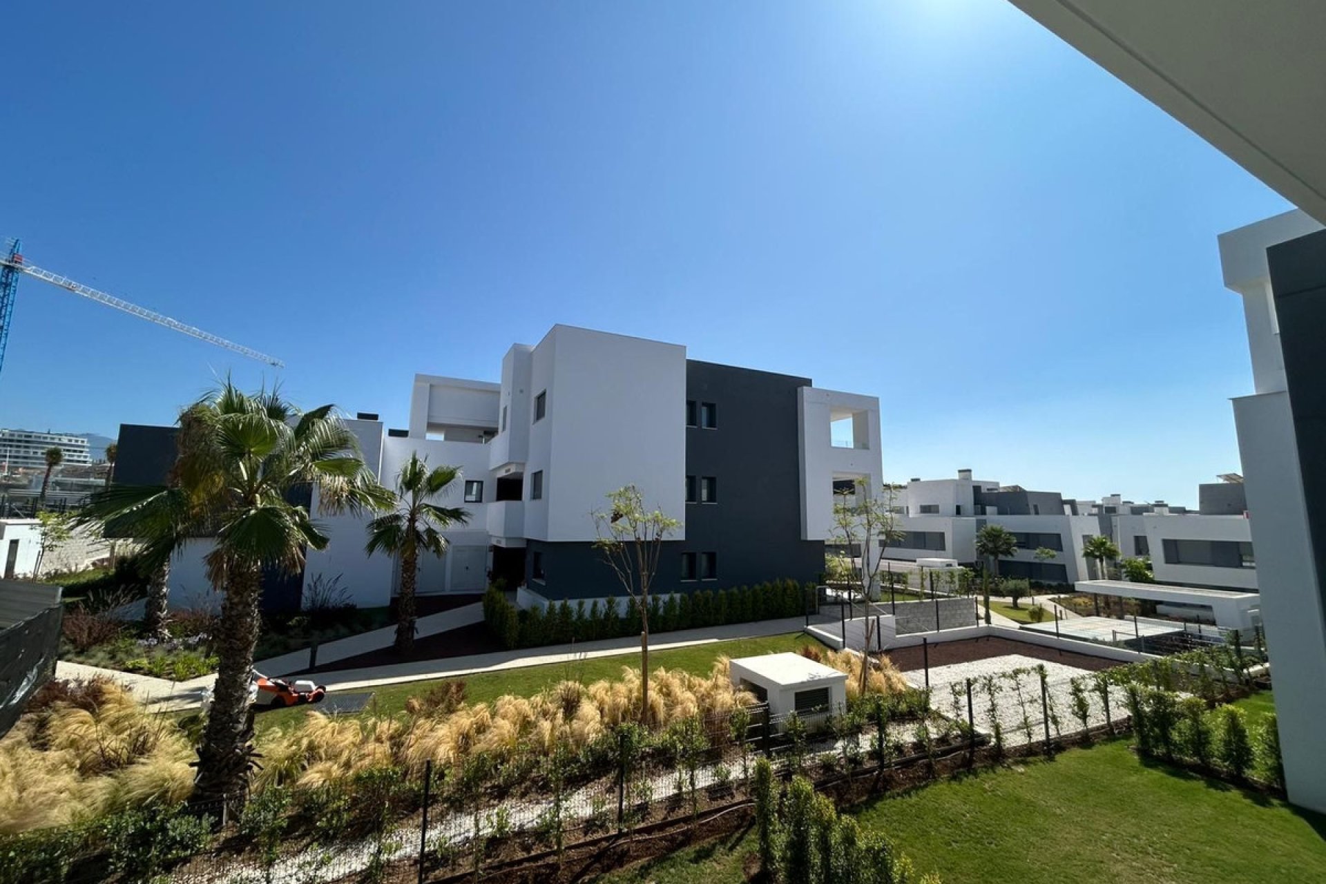 Resale - Apartment - Middle Floor Apartment - Estepona - Estepona Centro