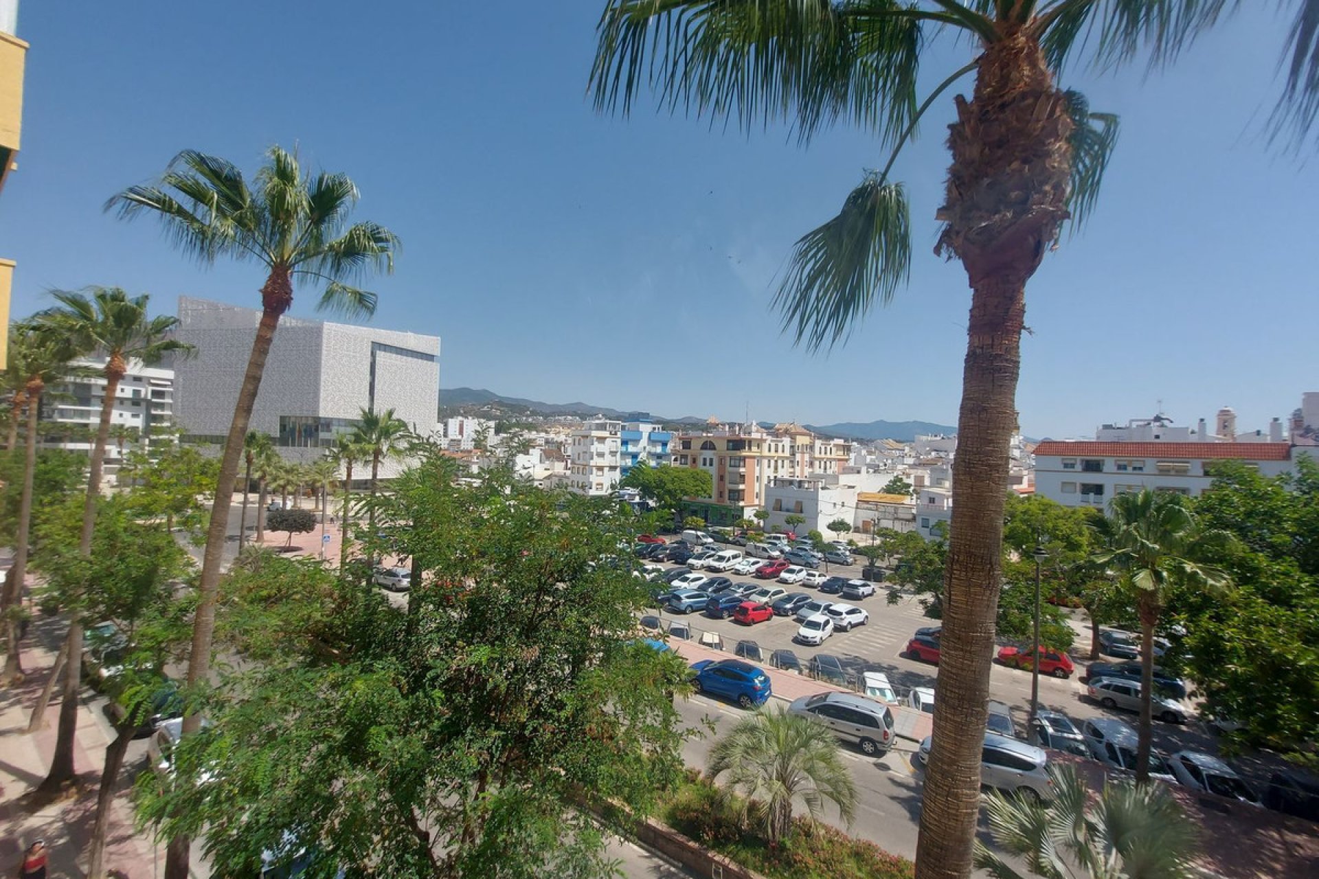 Resale - Apartment - Middle Floor Apartment - Estepona - Estepona Centro