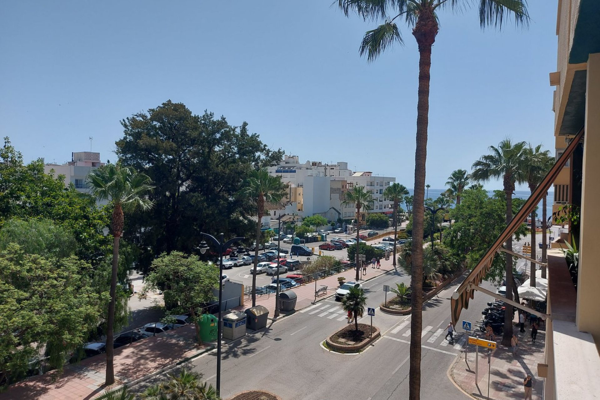 Resale - Apartment - Middle Floor Apartment - Estepona - Estepona Centro