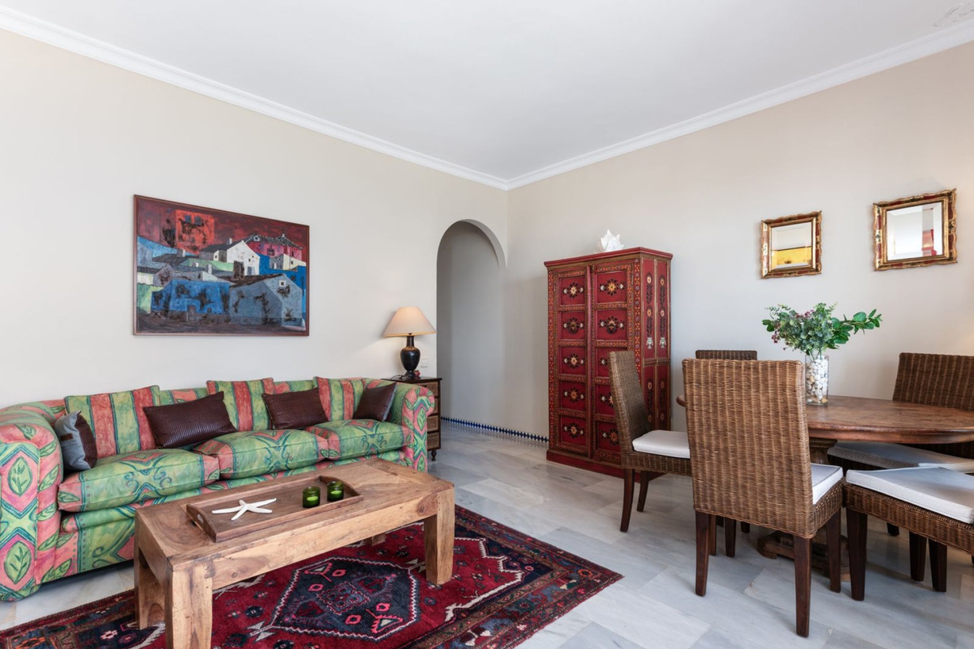 Resale - Apartment - Middle Floor Apartment - Estepona - Estepona Centro