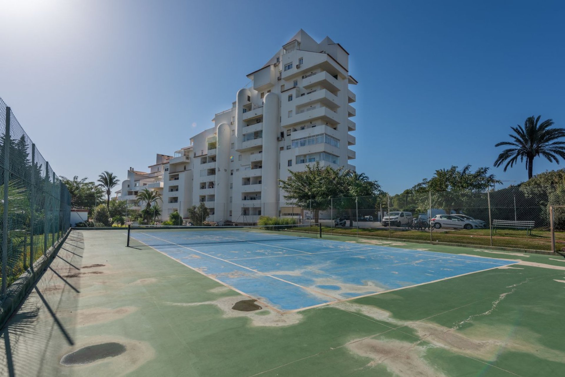 Resale - Apartment - Middle Floor Apartment - Estepona - Estepona Centro