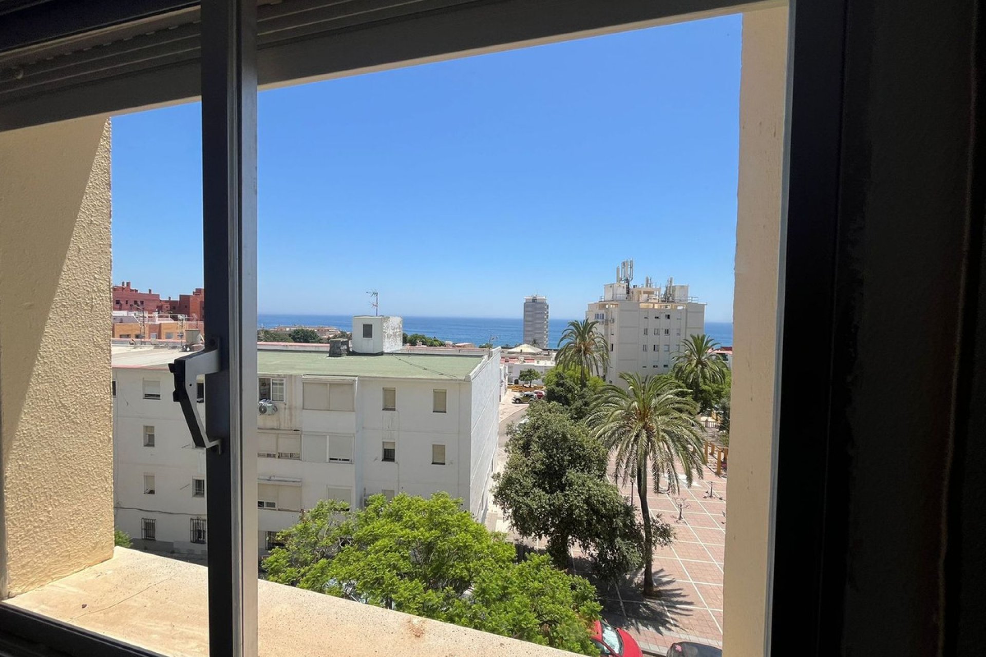Resale - Apartment - Middle Floor Apartment - Estepona - Estepona Centro