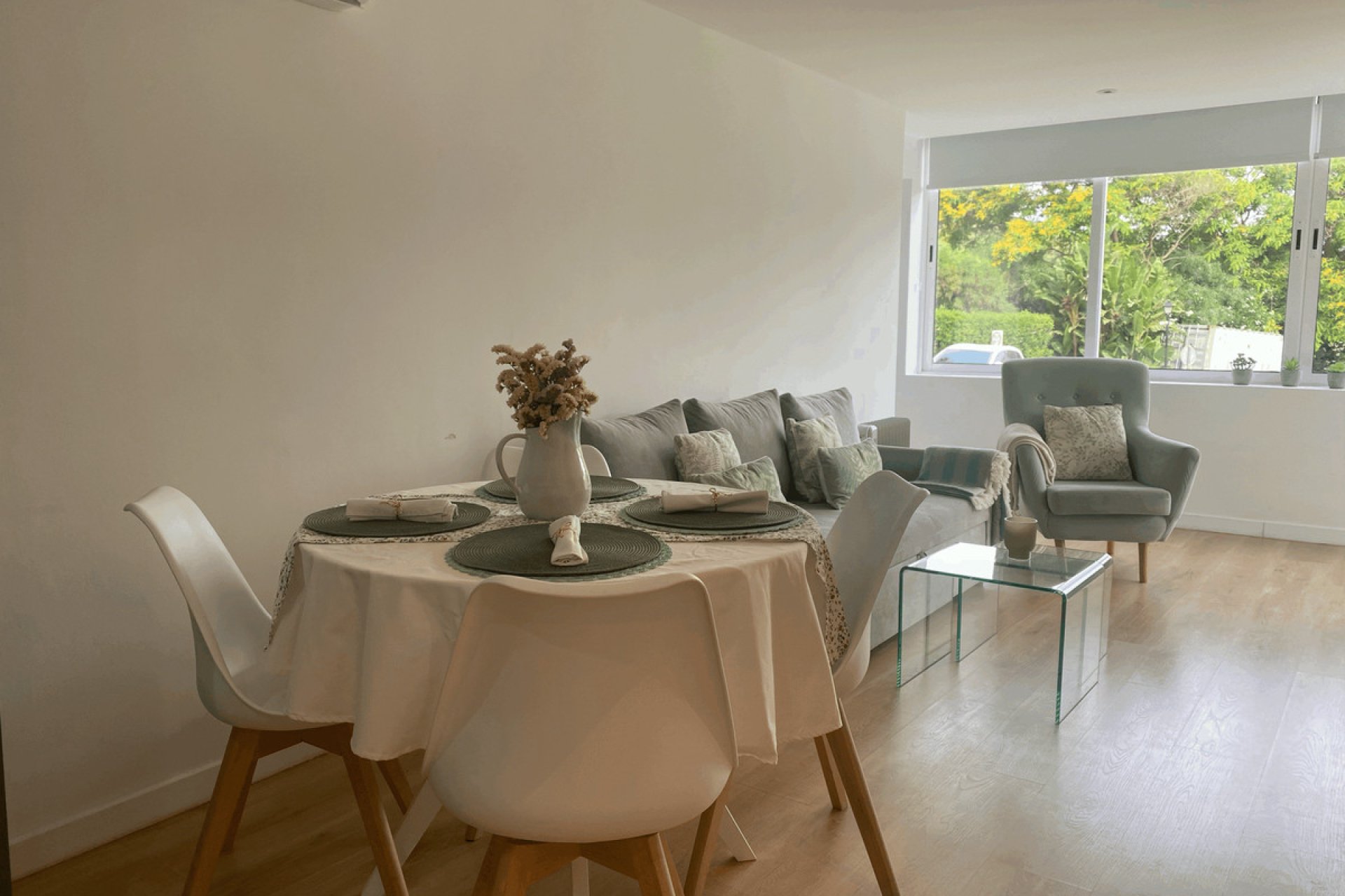 Resale - Apartment - Middle Floor Apartment - Estepona - Estepona Centro