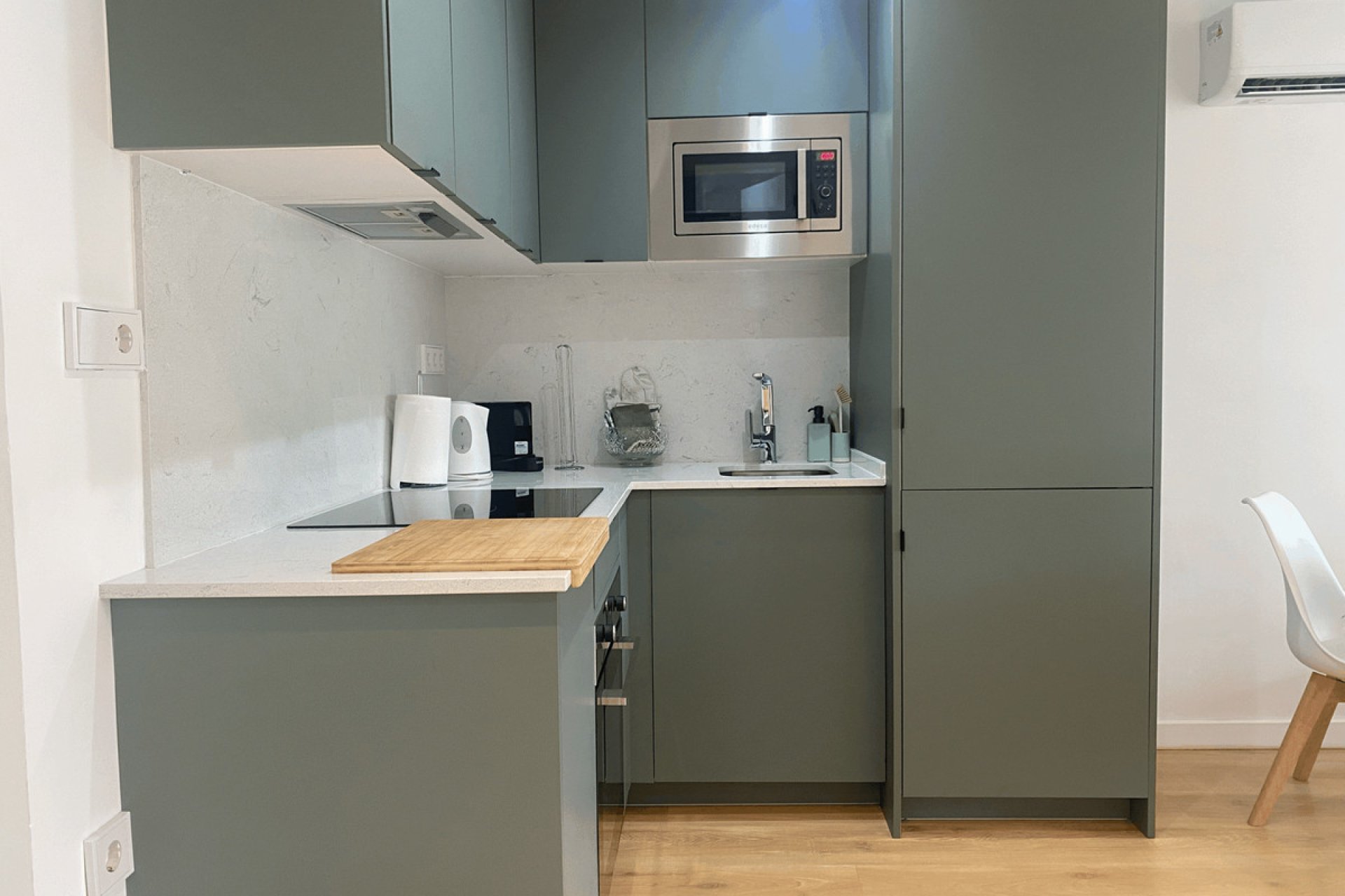 Resale - Apartment - Middle Floor Apartment - Estepona - Estepona Centro