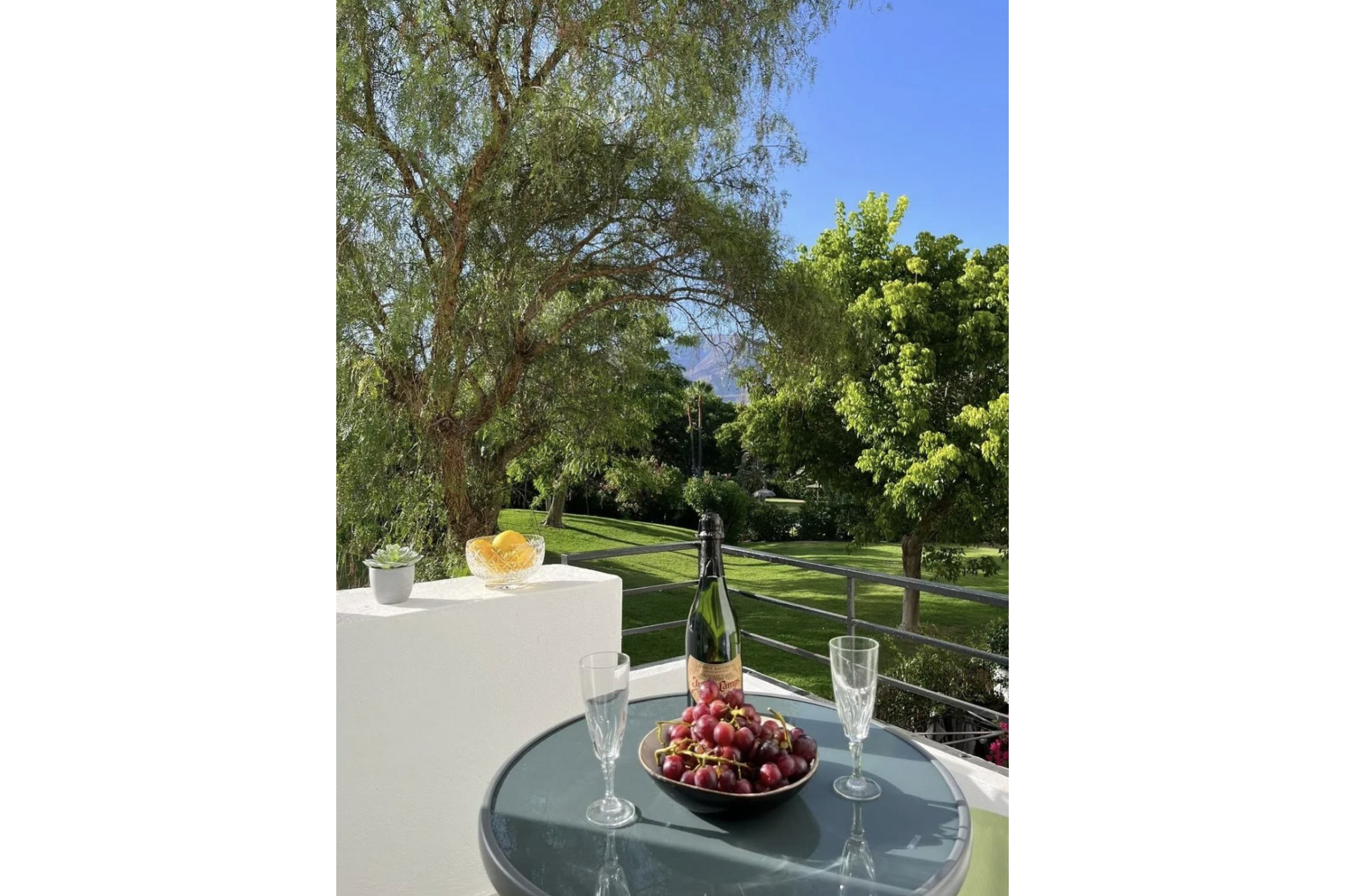 Resale - Apartment - Middle Floor Apartment - Estepona - Estepona Centro