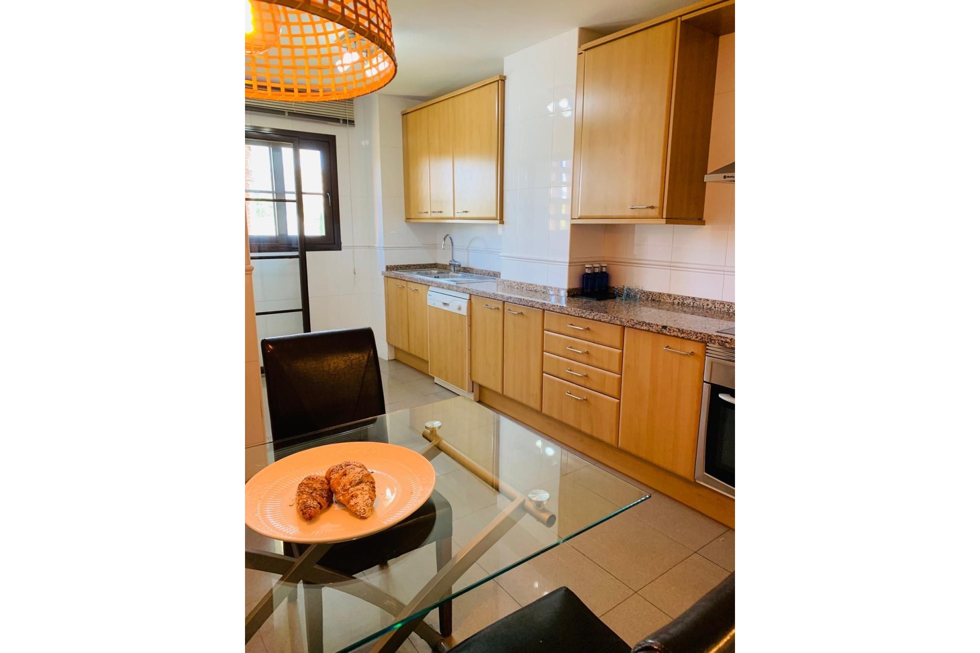 Resale - Apartment - Middle Floor Apartment - Estepona - Hacienda del Sol