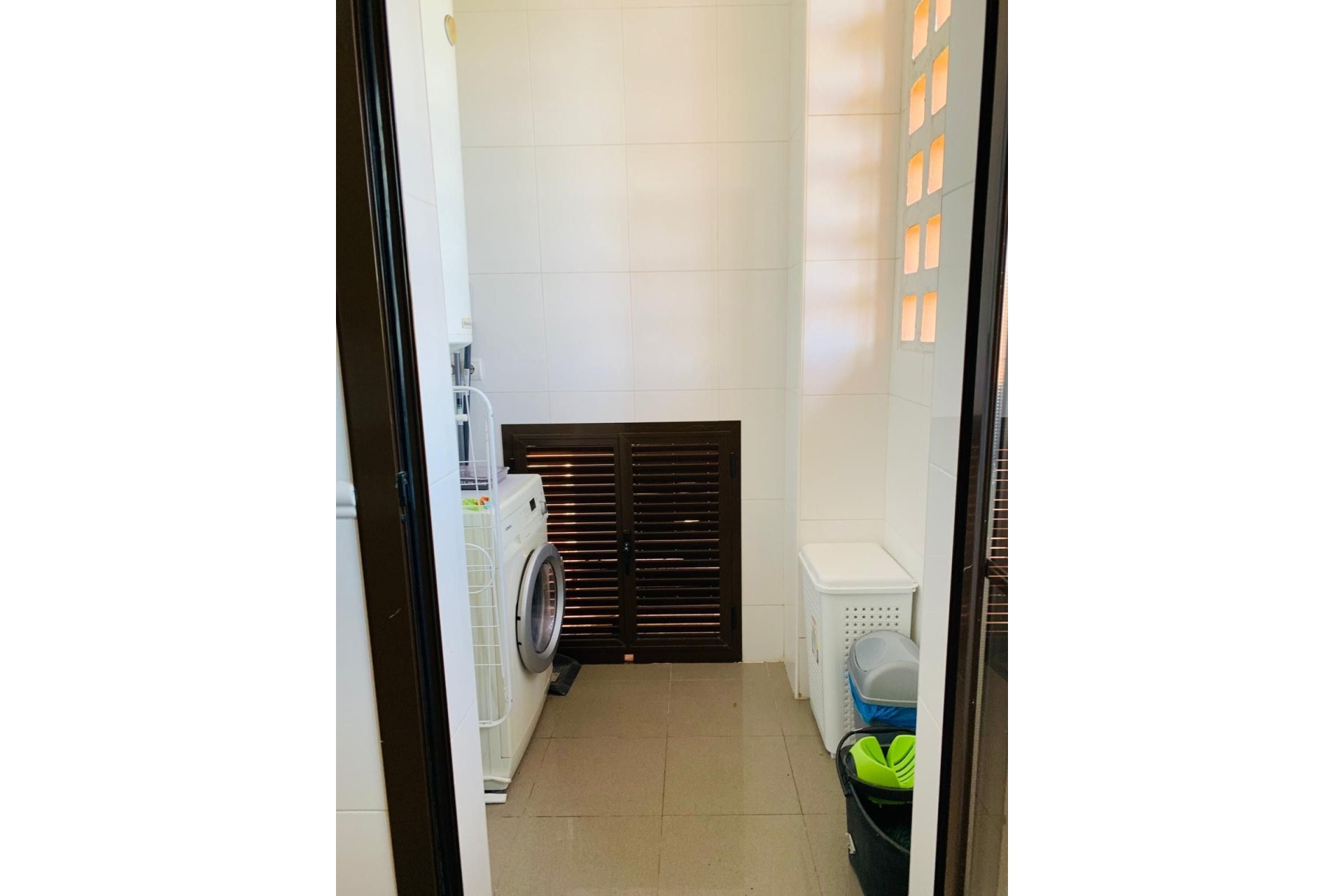 Resale - Apartment - Middle Floor Apartment - Estepona - Hacienda del Sol