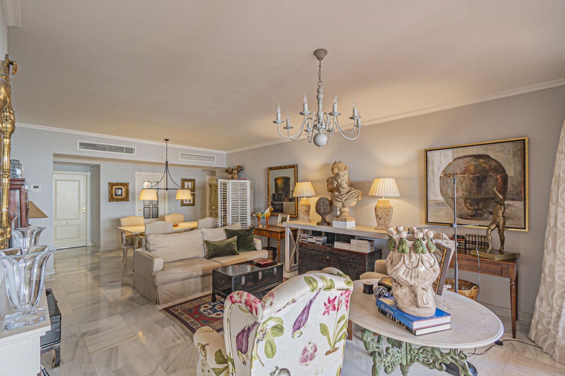 Resale - Apartment - Middle Floor Apartment - Estepona - Hacienda del Sol