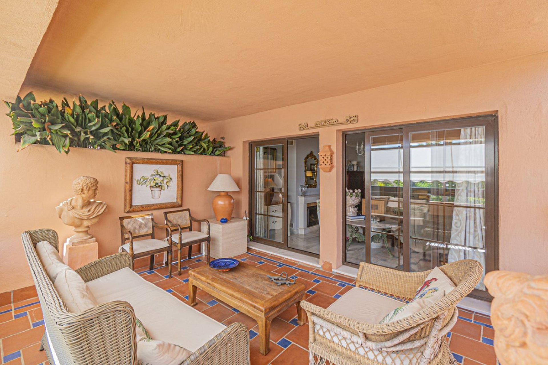 Resale - Apartment - Middle Floor Apartment - Estepona - Hacienda del Sol