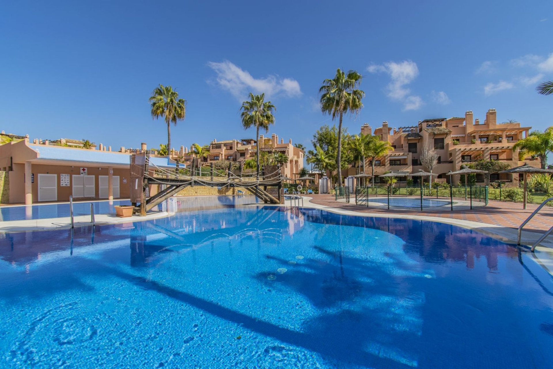 Resale - Apartment - Middle Floor Apartment - Estepona - Hacienda del Sol