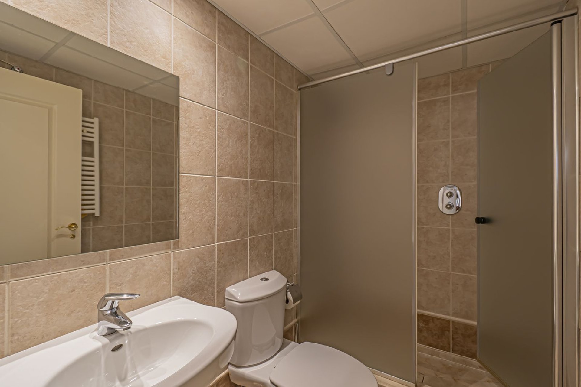 Resale - Apartment - Middle Floor Apartment - Estepona - Hacienda del Sol