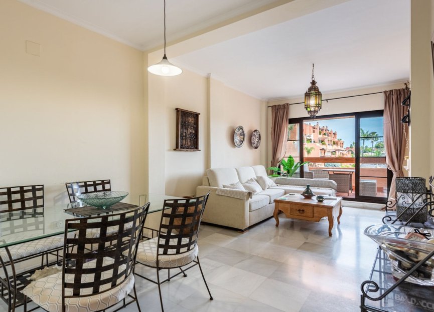 Resale - Apartment - Middle Floor Apartment - Estepona - Hacienda del Sol