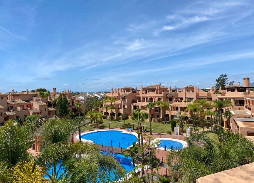 Resale - Apartment - Middle Floor Apartment - Estepona - Hacienda del Sol