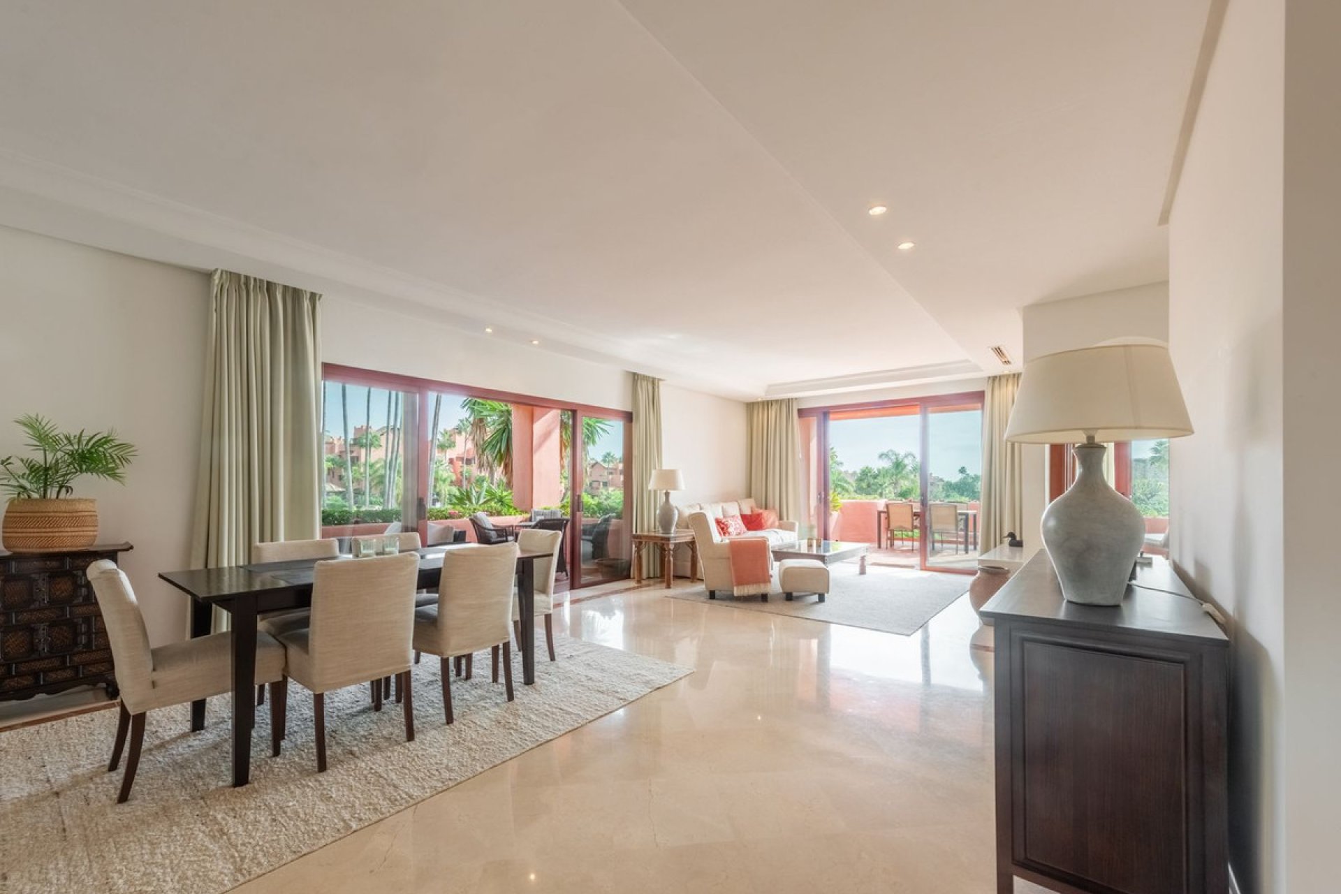 Resale - Apartment - Middle Floor Apartment - Estepona - New Golden Mile