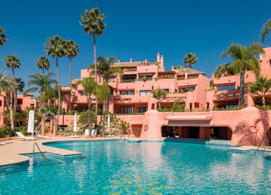 Resale - Apartment - Middle Floor Apartment - Estepona - New Golden Mile