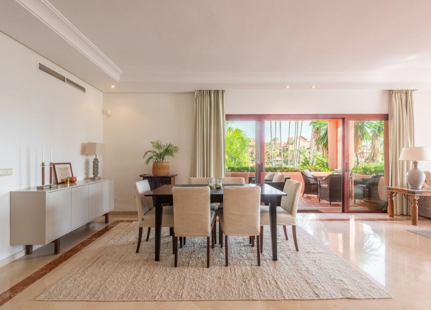 Resale - Apartment - Middle Floor Apartment - Estepona - New Golden Mile