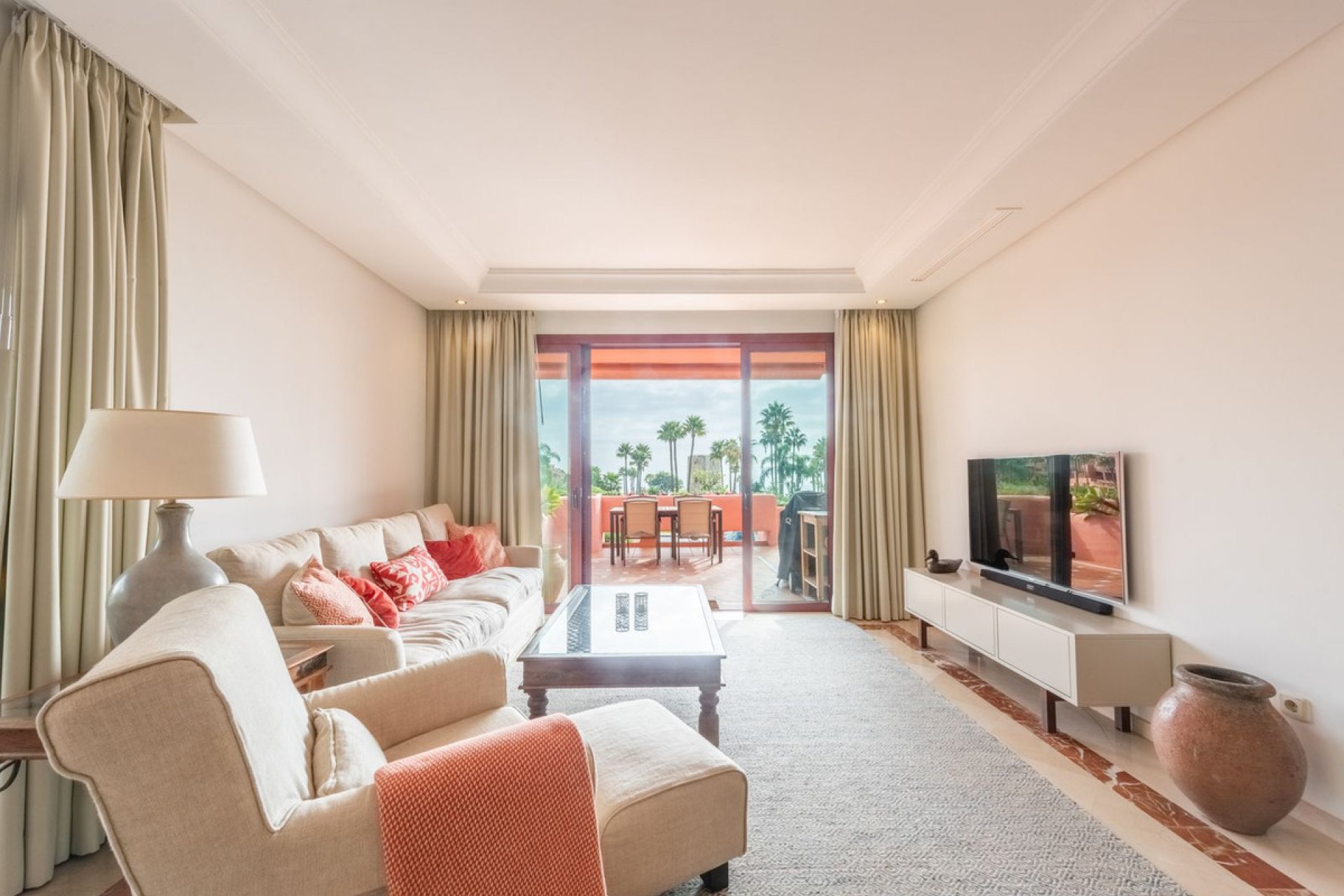 Resale - Apartment - Middle Floor Apartment - Estepona - New Golden Mile