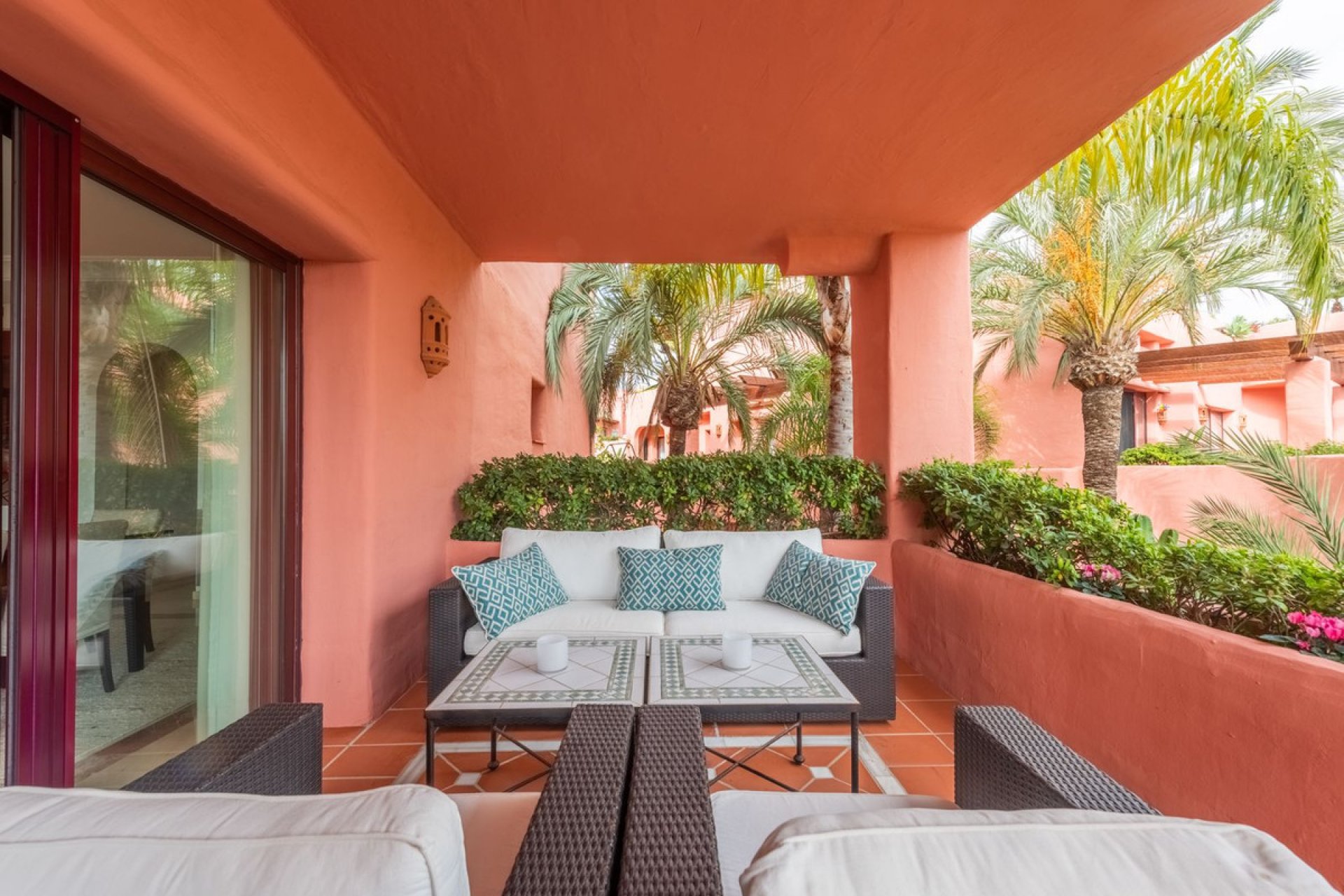 Resale - Apartment - Middle Floor Apartment - Estepona - New Golden Mile