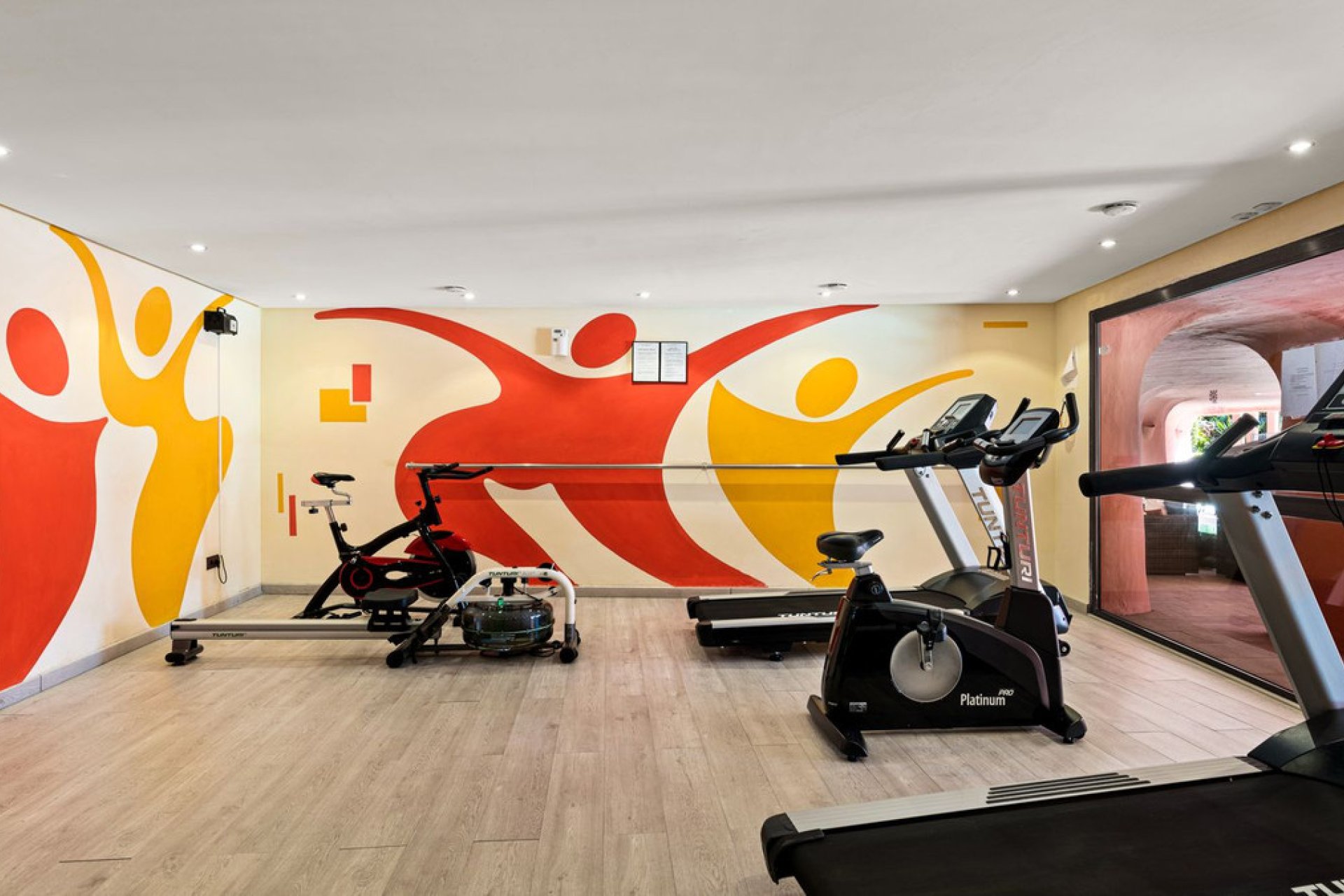 Resale - Apartment - Middle Floor Apartment - Estepona - New Golden Mile