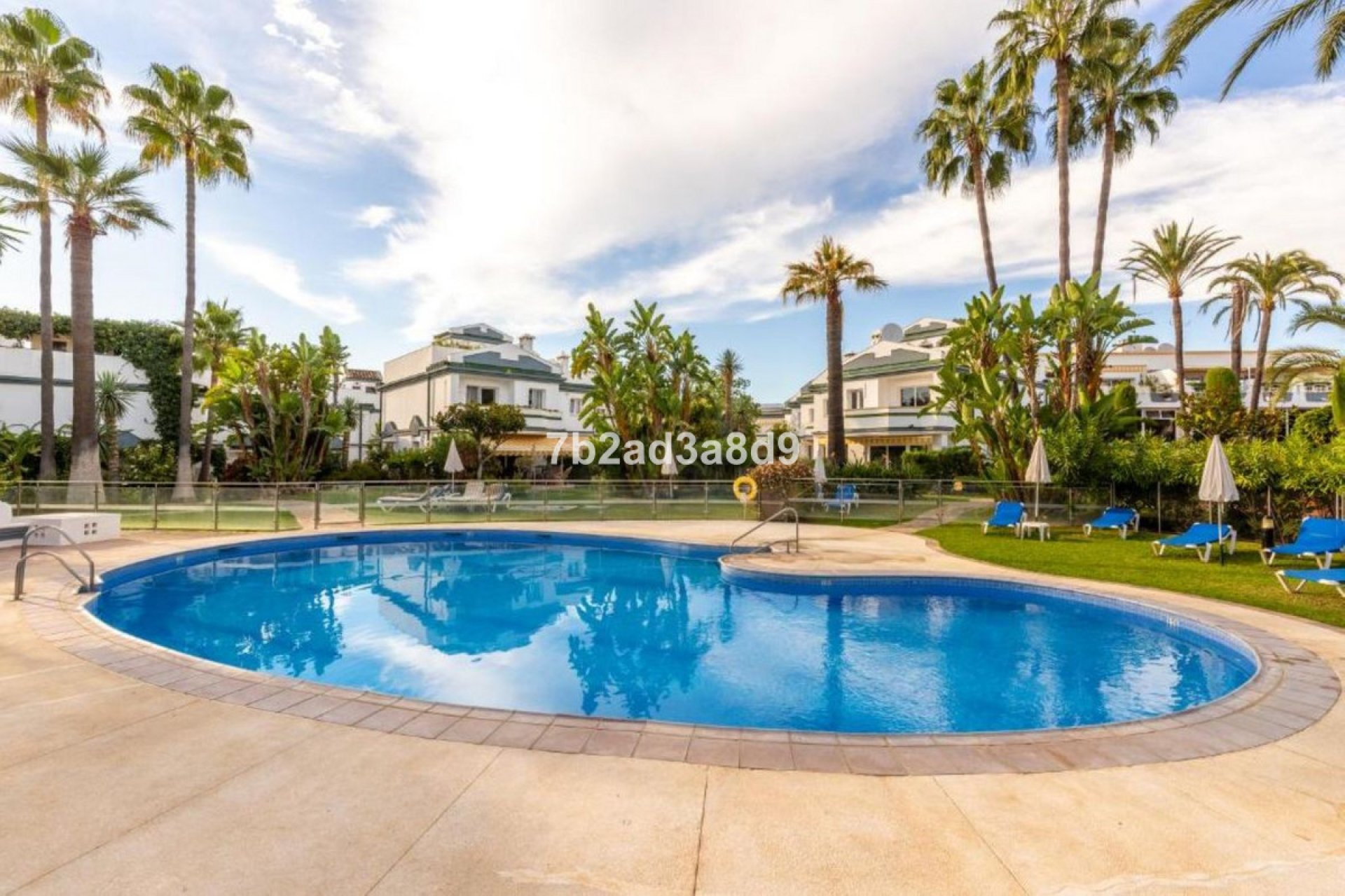 Resale - Apartment - Middle Floor Apartment - Estepona - New Golden Mile