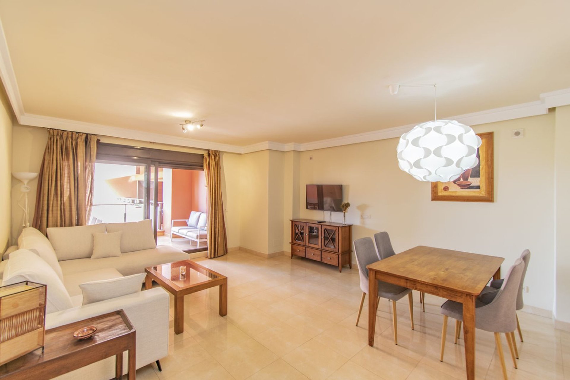 Resale - Apartment - Middle Floor Apartment - Estepona - New Golden Mile