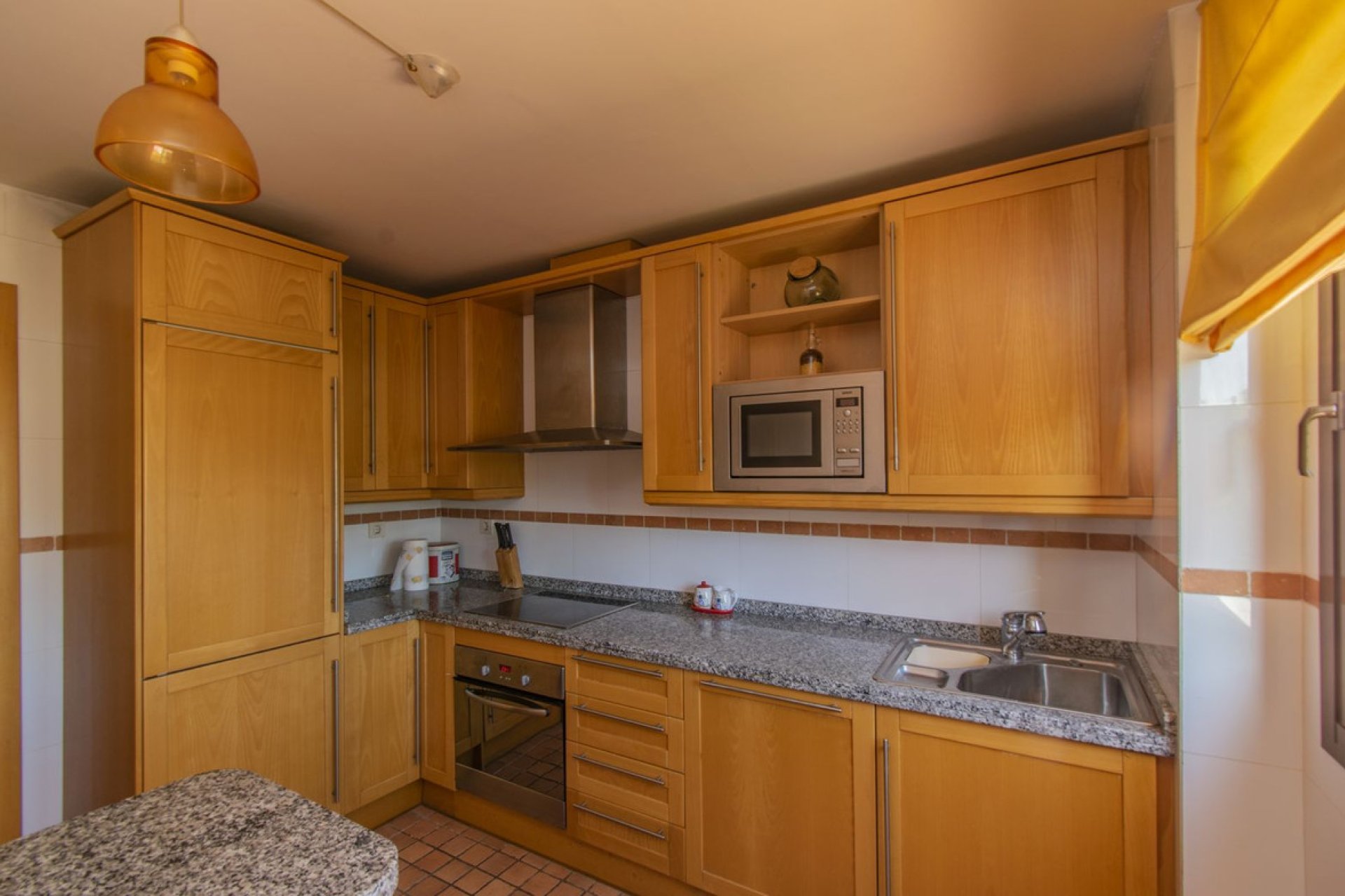 Resale - Apartment - Middle Floor Apartment - Estepona - New Golden Mile