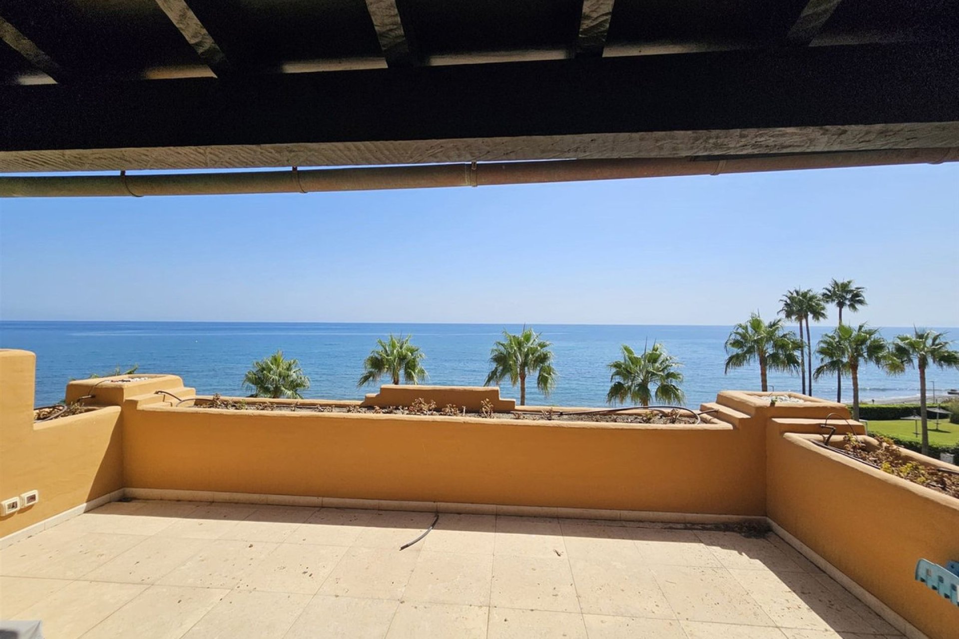 Resale - Apartment - Middle Floor Apartment - Estepona - New Golden Mile