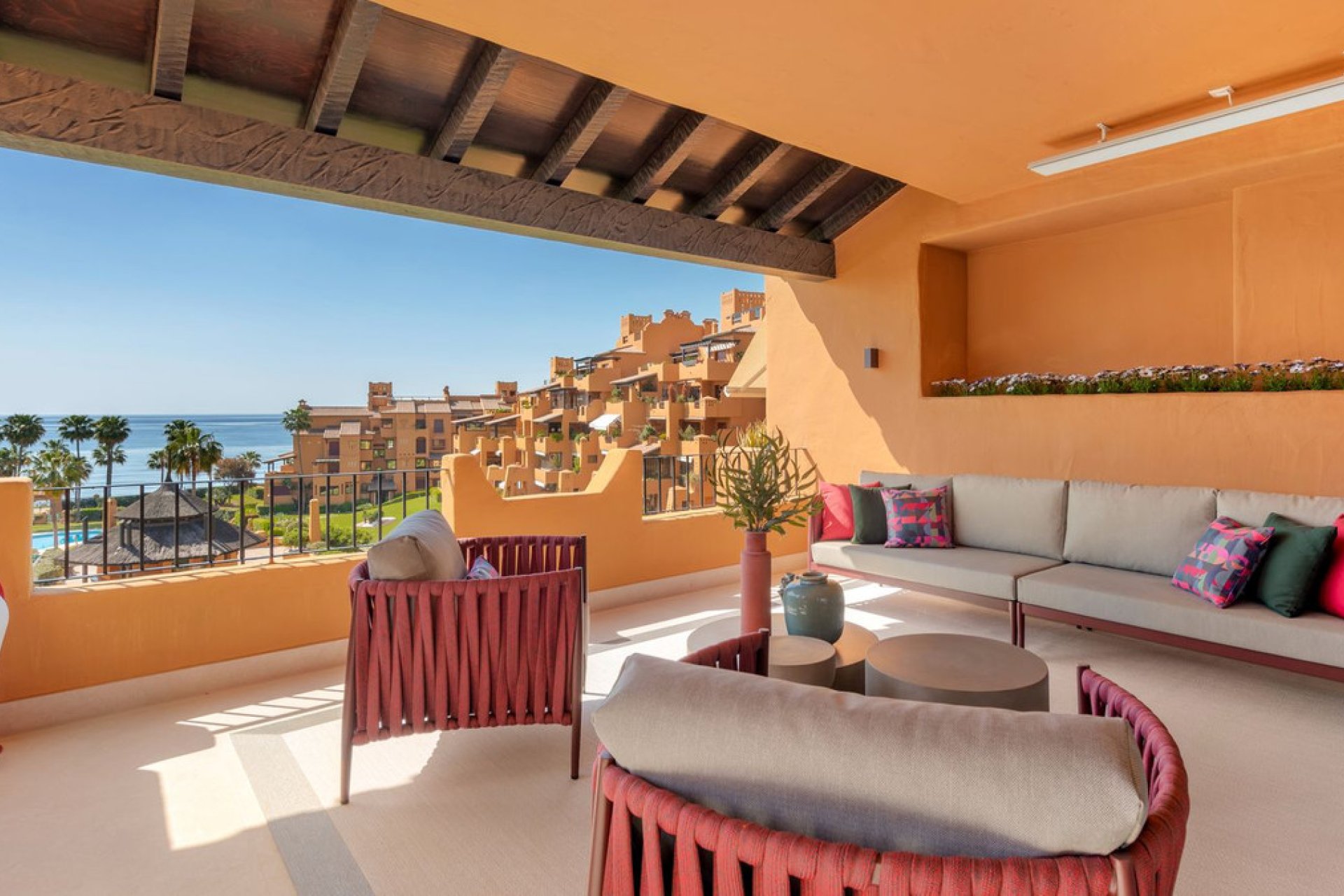 Resale - Apartment - Middle Floor Apartment - Estepona - New Golden Mile