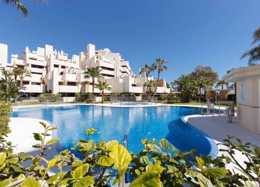 Resale - Apartment - Middle Floor Apartment - Estepona - New Golden Mile