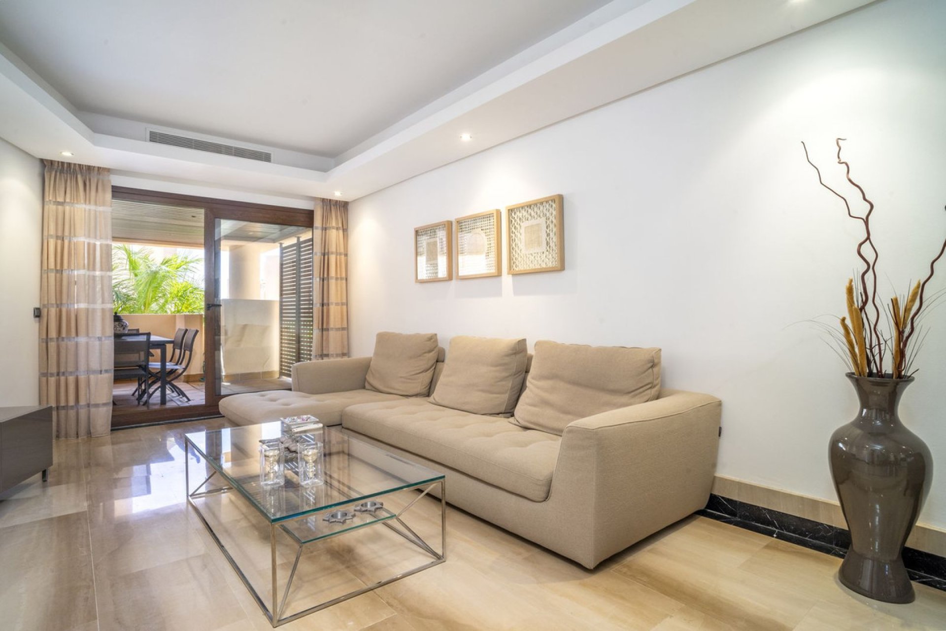 Resale - Apartment - Middle Floor Apartment - Estepona - New Golden Mile